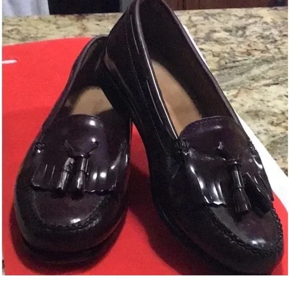 Women’s G.H. Bass Burgundy oxblood Weejun Loafers tassel and kilt 7 Wide - Picture 2 of 13